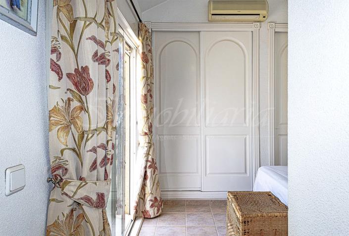 Image No.24-3 Bed Villa / Detached for sale