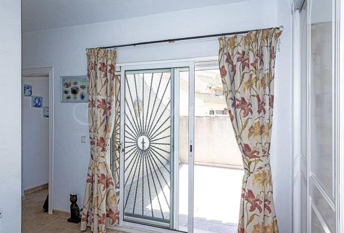 Image No.27-3 Bed Villa / Detached for sale