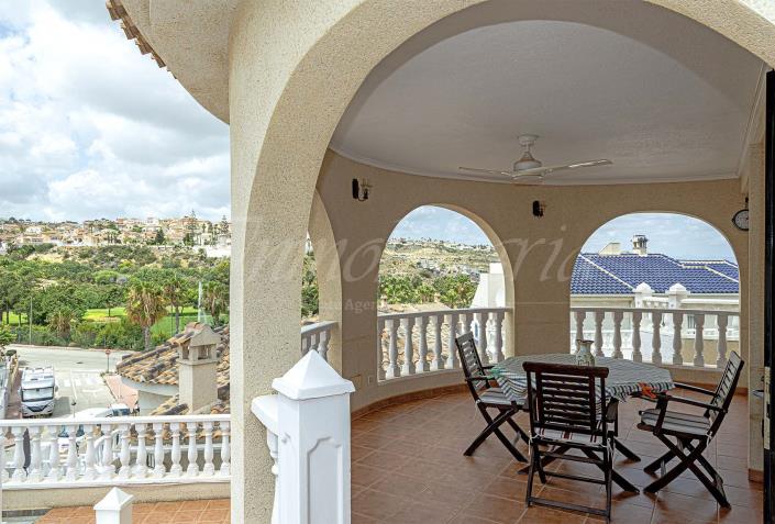 Image No.9-3 Bed Villa / Detached for sale