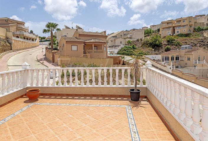 Image No.47-3 Bed Villa / Detached for sale