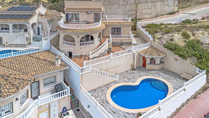 Image No.53-3 Bed Villa / Detached for sale