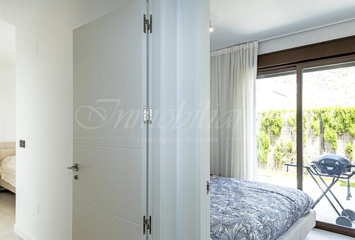 Image No.17-2 Bed Villa / Detached for sale