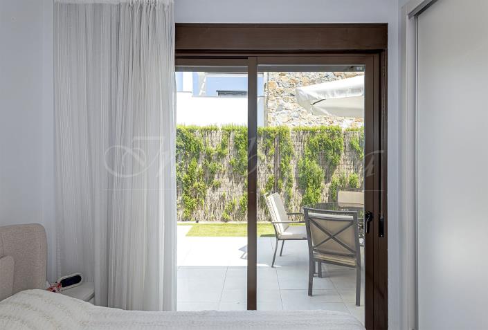 Image No.25-2 Bed Villa / Detached for sale