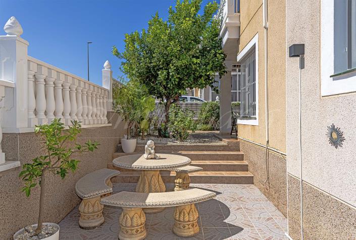 Image No.9-3 Bed Villa / Detached for sale