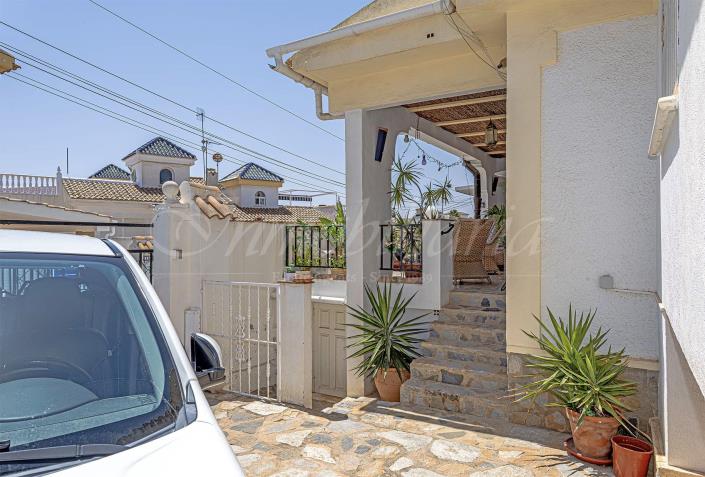 Image No.8-2 Bed Semi-Detached for sale