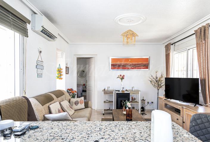 Image No.19-2 Bed Semi-Detached for sale