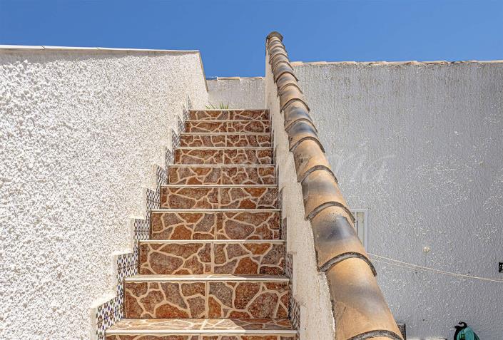 Image No.32-2 Bed Semi-Detached for sale