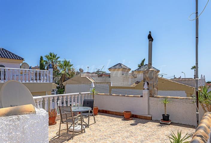 Image No.33-2 Bed Semi-Detached for sale