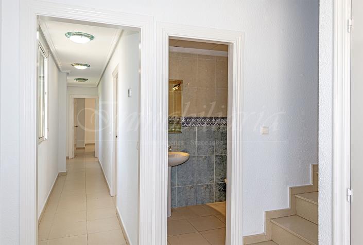 Image No.13-5 Bed Villa / Detached for sale