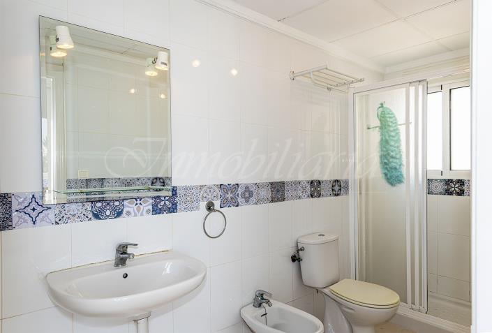 Image No.32-5 Bed Villa / Detached for sale