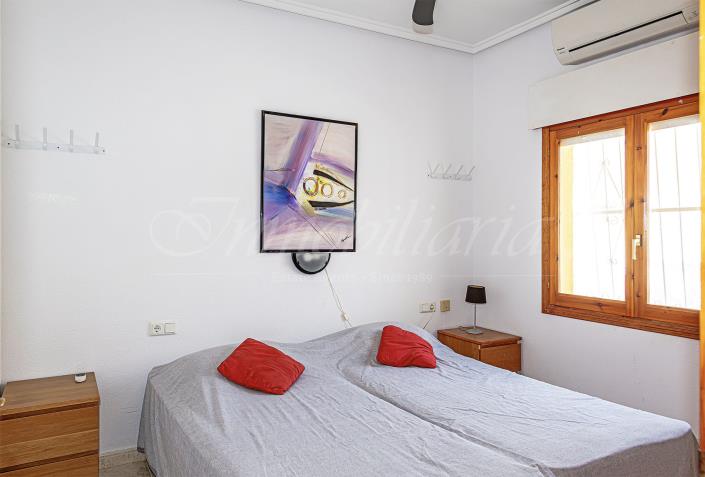 Image No.22-4 Bed Villa / Detached for sale