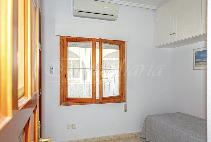 Image No.23-4 Bed Villa / Detached for sale