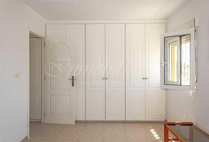 Image No.38-4 Bed Villa / Detached for sale