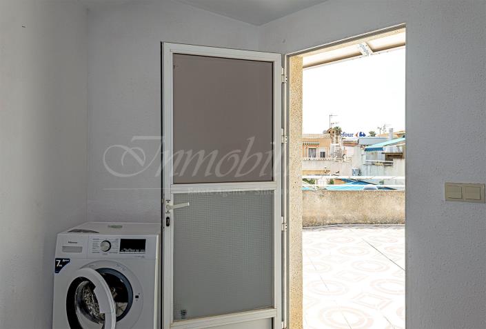 Image No.21-2 Bed Bungalow for sale