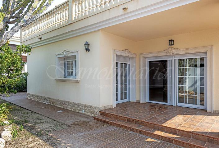 Image No.12-4 Bed Villa / Detached for sale