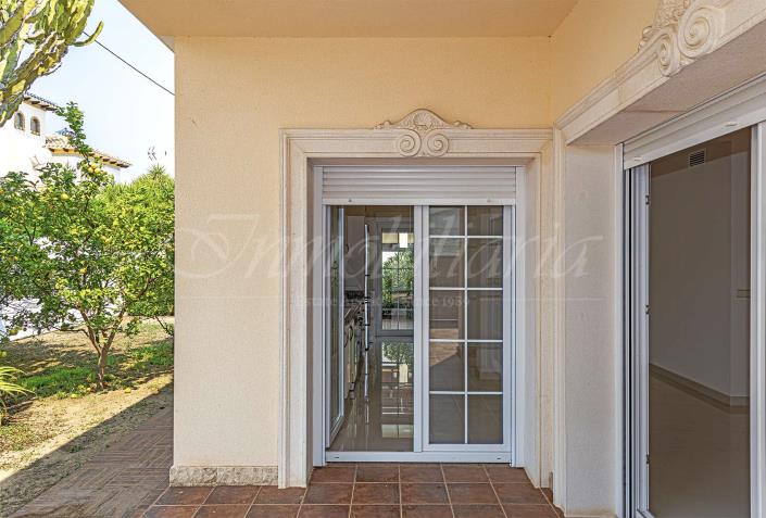 Image No.20-4 Bed Villa / Detached for sale