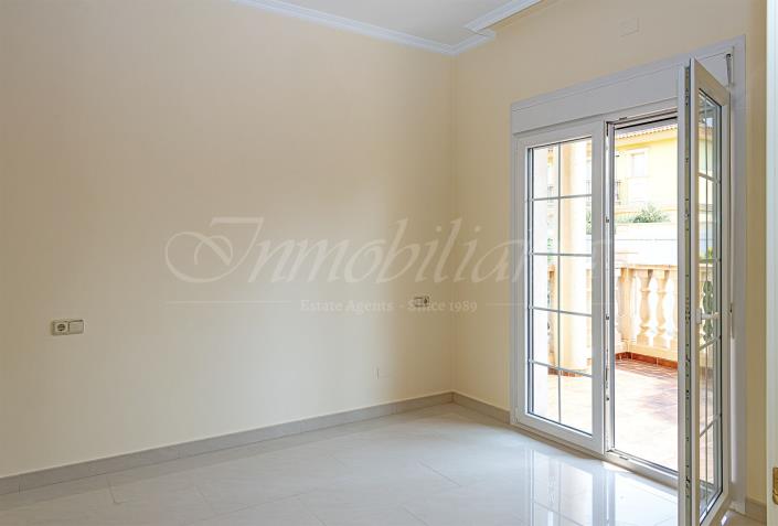 Image No.30-4 Bed Villa / Detached for sale