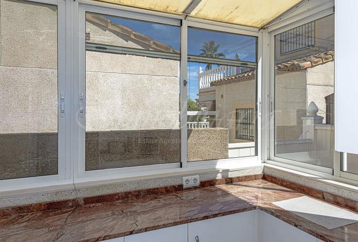 Image No.19-3 Bed Villa / Detached for sale