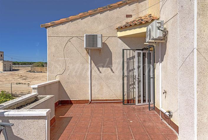 Image No.37-3 Bed Villa / Detached for sale