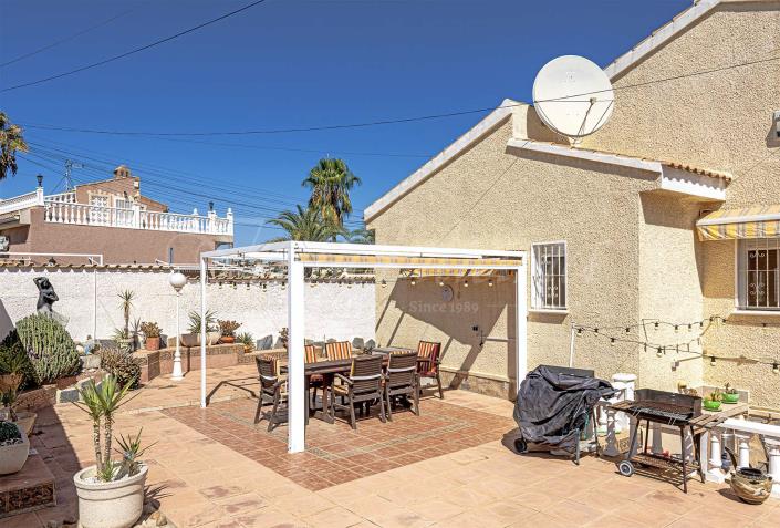 Image No.4-2 Bed Villa / Detached for sale