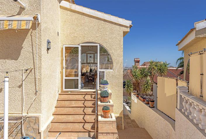 Image No.12-2 Bed Villa / Detached for sale