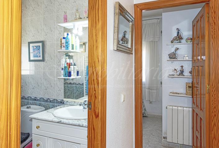 Image No.27-2 Bed Villa / Detached for sale