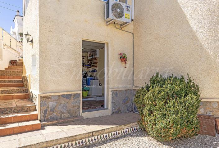 Image No.32-2 Bed Villa / Detached for sale