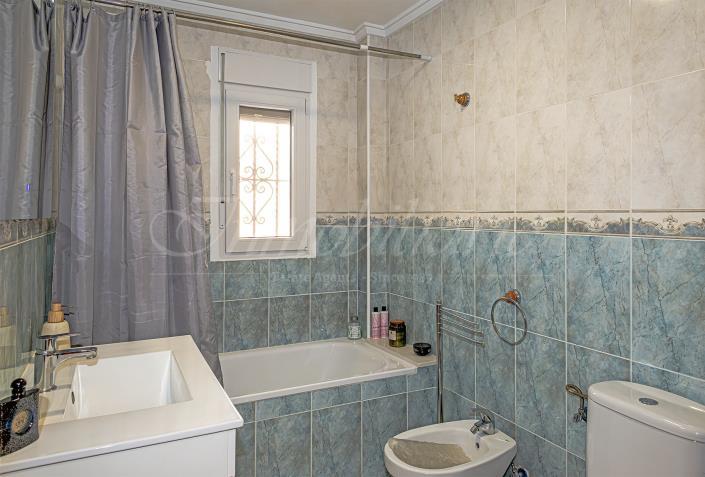 Image No.25-3 Bed Villa / Detached for sale