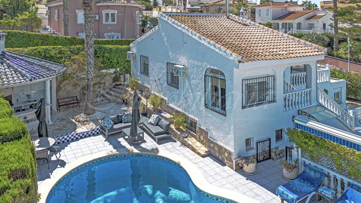 Image No.2-4 Bed Villa / Detached for sale