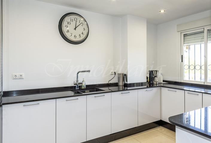 Image No.10-4 Bed Duplex for sale