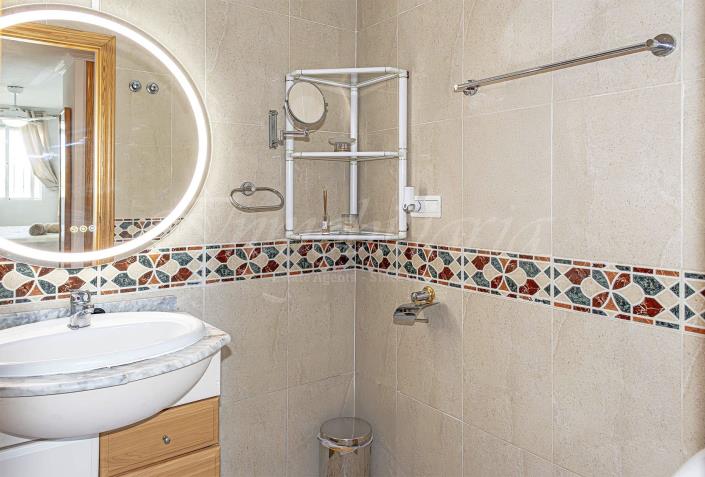 Image No.40-4 Bed Duplex for sale