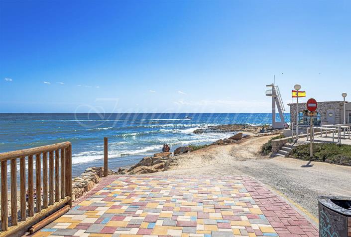 Image No.43-4 Bed Duplex for sale