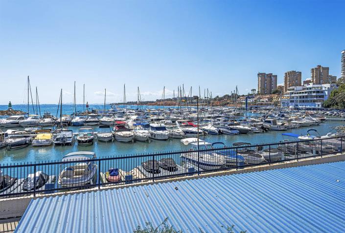 Image No.45-4 Bed Duplex for sale