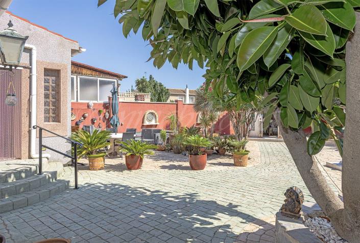 Image No.9-34 Bed Semi-Detached for sale