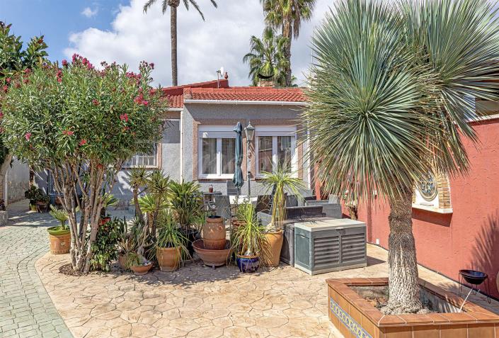 Image No.14-34 Bed Semi-Detached for sale