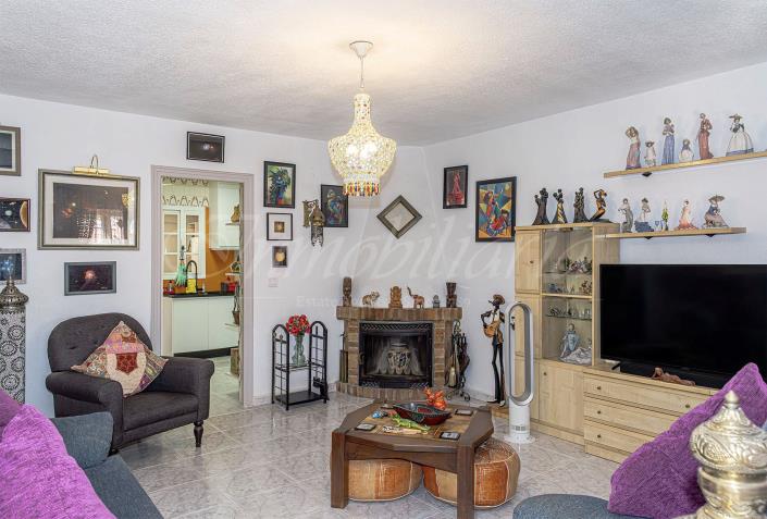 Image No.18-34 Bed Semi-Detached for sale