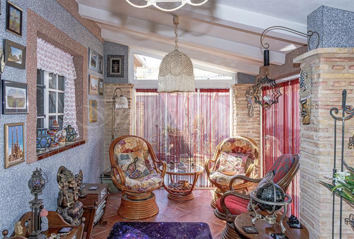 Image No.24-34 Bed Semi-Detached for sale