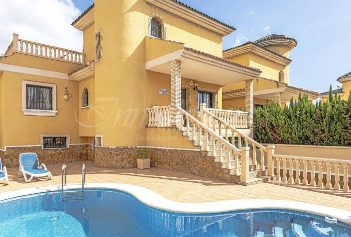 Image No.6-3 Bed Villa / Detached for sale