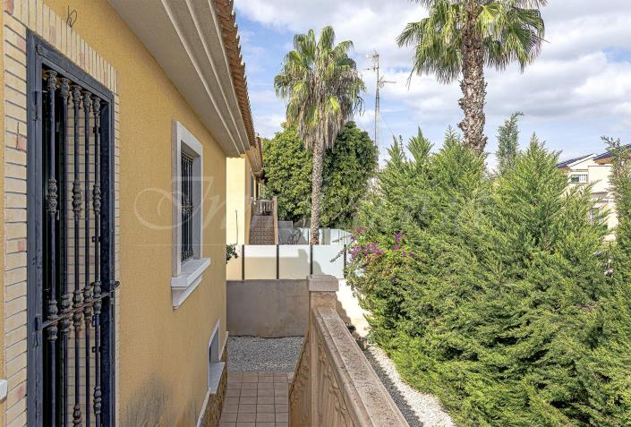 Image No.23-3 Bed Villa / Detached for sale