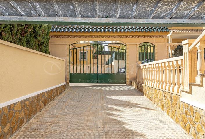 Image No.55-3 Bed Villa / Detached for sale