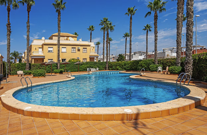 Image No.2-2 Bed Bungalow for sale