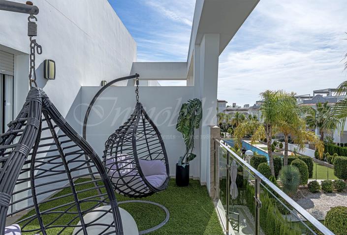 Image No.42-3 Bed Semi-Detached for sale