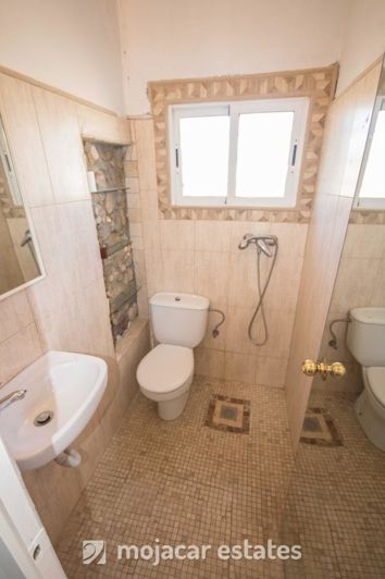 Image No.16-6 Bed Villa for sale