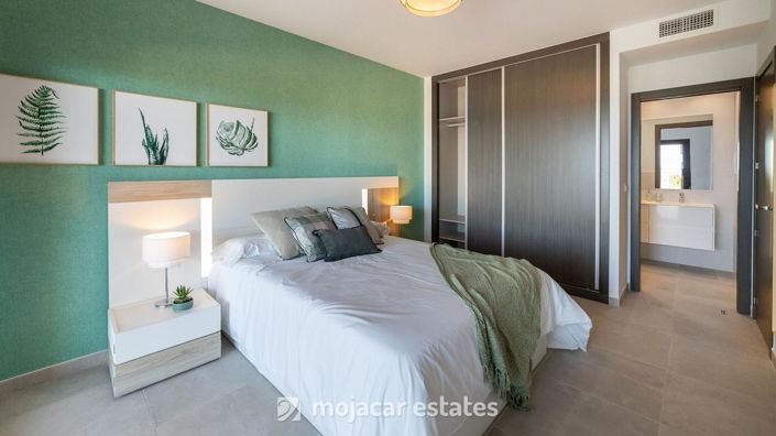 Image No.15-3 Bed Apartment for sale