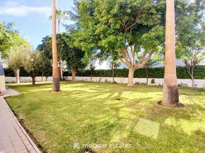 Image No.20-4 Bed Villa for sale