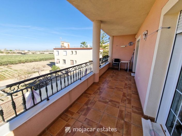 Image No.18-5 Bed Townhouse for sale