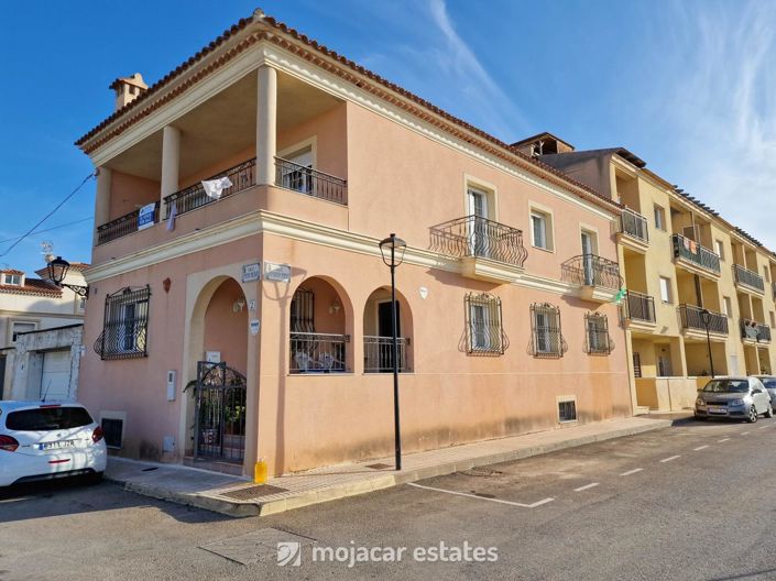 Image No.19-5 Bed Townhouse for sale