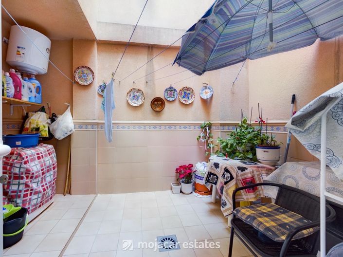 Image No.8-5 Bed Townhouse for sale