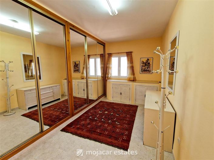 Image No.15-4 Bed Villa for sale