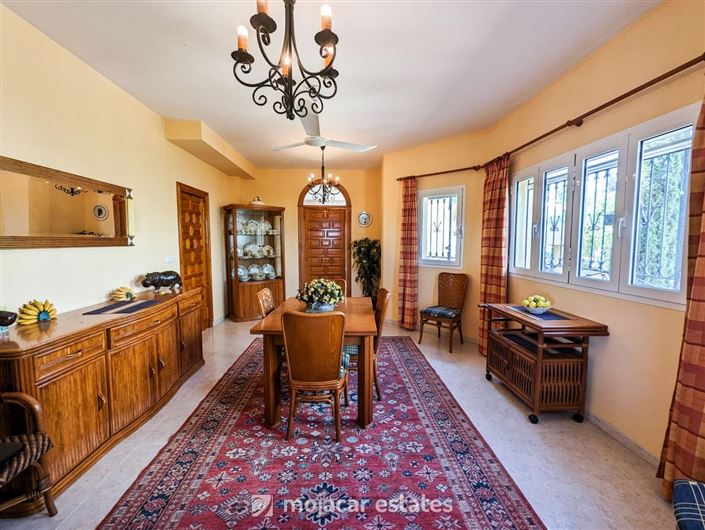 Image No.8-4 Bed Villa for sale